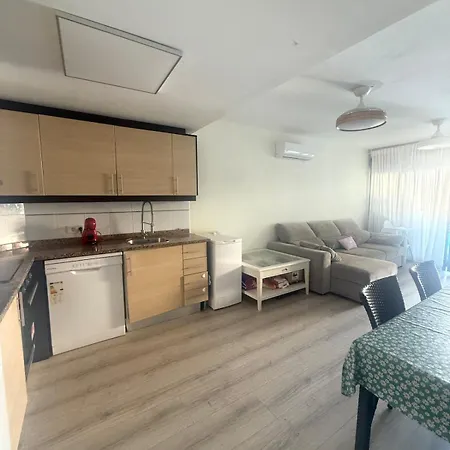 Centrico Con Piscina Y Parking Terraza Espaciosa
