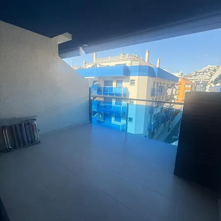 Centrico Con Piscina Y Parking Terraza Espaciosa Apartment *